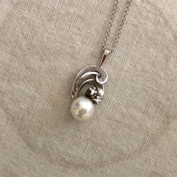 Vintage Natural Akoya Pearl & Diamond 14k White Gold Pendant Neclace